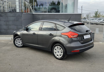 Подержанный автомобиль Ford Focus Hatchback 2018 года (7 фото)