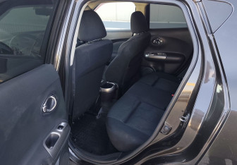 Подержанный автомобиль Nissan Juke 2011 года (12 фото)
