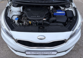 Подержанный автомобиль Kia Ceed Hatchback 2013 года (13 фото)