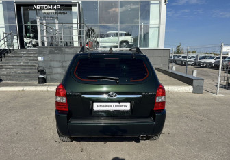 Подержанный автомобиль Hyundai Tucson 2006 года (6 фото)
