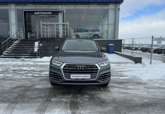 Подержанный автомобиль Audi Q5 2019 года (2 фото)
