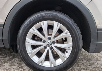 Подержанный автомобиль Volkswagen Tiguan 2019 года (14 фото)