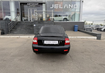 Подержанный автомобиль LADA (ВАЗ) Priora Sedan 2008 года (6 фото)