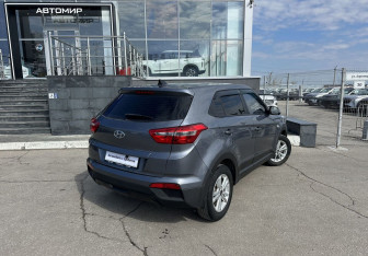 Подержанный автомобиль Hyundai Creta 2019 года (5 фото)