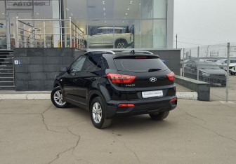 Подержанный автомобиль Hyundai Creta 2019 года (7 фото)