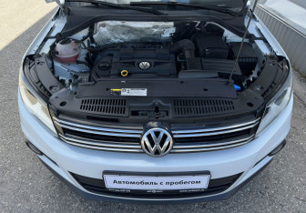 Подержанный автомобиль Volkswagen Tiguan 2016 года (14 фото)
