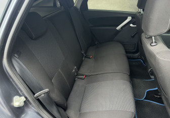 Подержанный автомобиль LADA (ВАЗ) Granta Liftback 2017 года (12 фото)