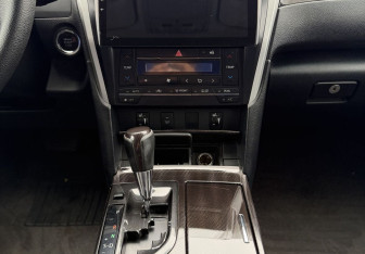 Подержанный автомобиль Toyota Camry Sedan 2015 года (11 фото)