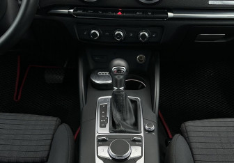 Подержанный автомобиль Audi A3 Sedan 2016 года (11 фото)