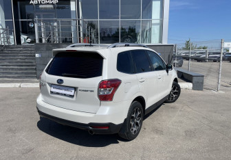 Подержанный автомобиль Subaru Forester Suv 2014 года (5 фото)