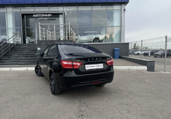 Подержанный автомобиль LADA (ВАЗ) Vesta Sedan 2021 года (7 фото)