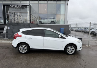 Подержанный автомобиль Ford Focus Hatchback 2012 года (4 фото)