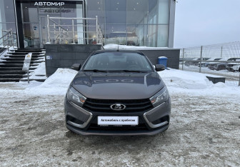 Подержанный автомобиль LADA (ВАЗ) Vesta Sedan 2019 года (2 фото)