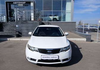 Подержанный автомобиль Kia Cerato Sedan 2011 года (2 фото)