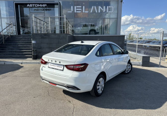 Подержанный автомобиль LADA (ВАЗ) Vesta Sedan 2024 года (5 фото)