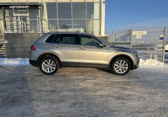 Подержанный автомобиль Volkswagen Tiguan 2017 года (4 фото)