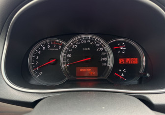 Подержанный автомобиль Nissan Teana 2009 года (9 фото)
