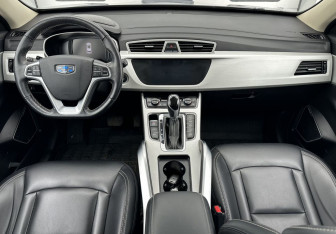 Подержанный автомобиль Geely Atlas 2021 года (10 фото)