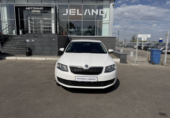 Подержанный автомобиль Skoda Octavia Liftback 2014 года (2 фото)