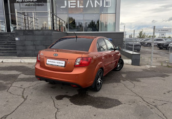Подержанный автомобиль Kia Rio Sedan 2011 года (5 фото)
