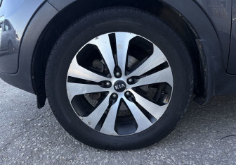 Подержанный автомобиль Kia Sportage 2013 года (15 фото)