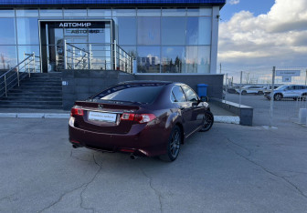 Подержанный автомобиль Honda Accord Sedan 2011 года (5 фото)