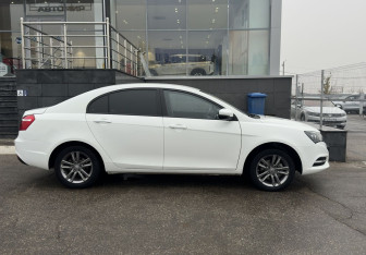 Подержанный автомобиль Geely Emgrand 7 2019 года (4 фото)