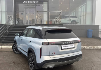 Подержанный автомобиль Jaecoo J7 2025 года (7 фото)