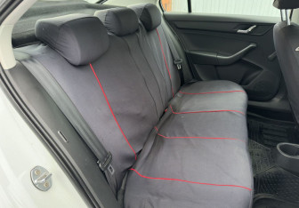 Подержанный автомобиль Skoda Rapid Liftback 2017 года (12 фото)