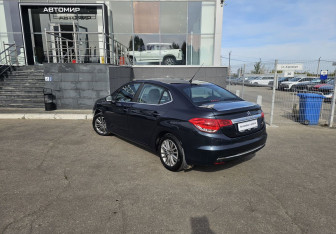 Подержанный автомобиль Citroen C4 Sedan 2019 года (7 фото)