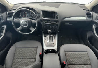 Подержанный автомобиль Audi Q5 2012 года (10 фото)