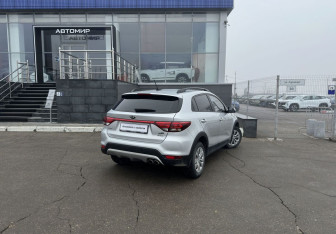 Подержанный автомобиль Kia Rio Hatchback 2019 года (5 фото)