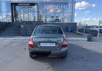 Подержанный автомобиль LADA (ВАЗ) Kalina Sedan 2011 года (6 фото)