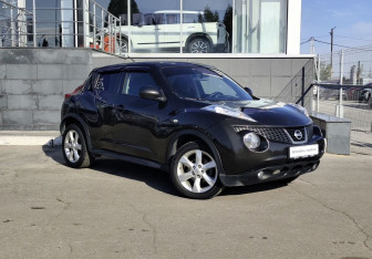 Подержанный автомобиль Nissan Juke 2011 года (3 фото)