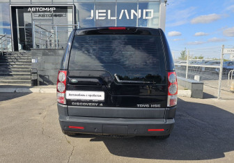 Подержанный автомобиль Land Rover Discovery 2012 года (6 фото)