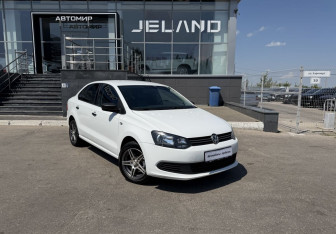 Подержанный автомобиль Volkswagen Polo Sedan 2014 года (3 фото)