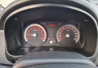 Подержанный автомобиль Kia Rio Sedan 2010 года (9 фото)