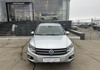 Подержанный автомобиль Volkswagen Tiguan 2015 года (2 фото)