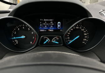 Подержанный автомобиль Ford Kuga 2018 года (9 фото)