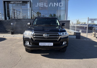 Подержанный автомобиль Toyota Land Cruiser Suv 2016 года (2 фото)