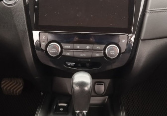 Подержанный автомобиль Nissan X-Trail 2020 года (11 фото)