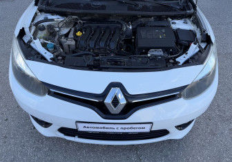 Подержанный автомобиль Renault Fluence 2013 года (13 фото)