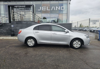 Подержанный автомобиль Geely Emgrand EC7 Sedan 2014 года (4 фото)