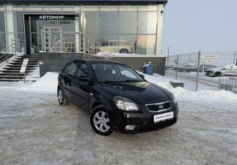 Подержанный автомобиль Kia Rio Hatchback 2011 года (3 фото)