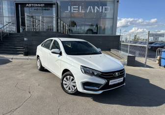 Подержанный автомобиль LADA (ВАЗ) Vesta Sedan 2024 года (3 фото)