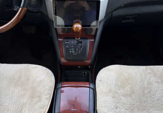 Подержанный автомобиль Lexus RX 2005 года (11 фото)