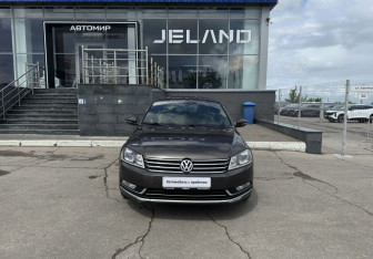 Подержанный автомобиль Volkswagen Passat Sedan 2012 года (2 фото)