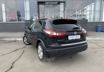 Подержанный автомобиль Nissan Qashqai 2017 года (7 фото)