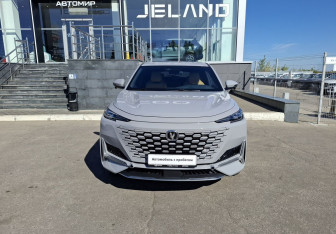 Подержанный автомобиль Changan UNI-K 2023 года (2 фото)