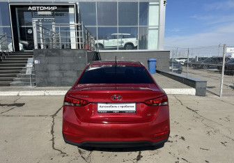 Подержанный автомобиль Hyundai Solaris Sedan 2019 года (6 фото)